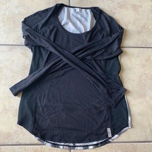 Long sleeve under armor Tee